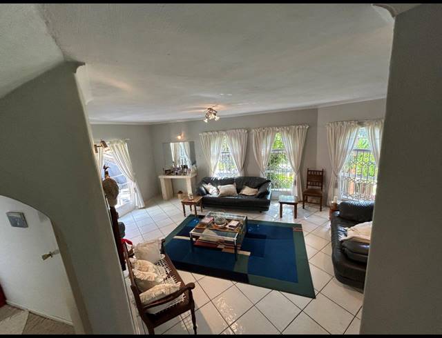 4 BEDROOM HOUSE FOR SALE IN WAVECREST